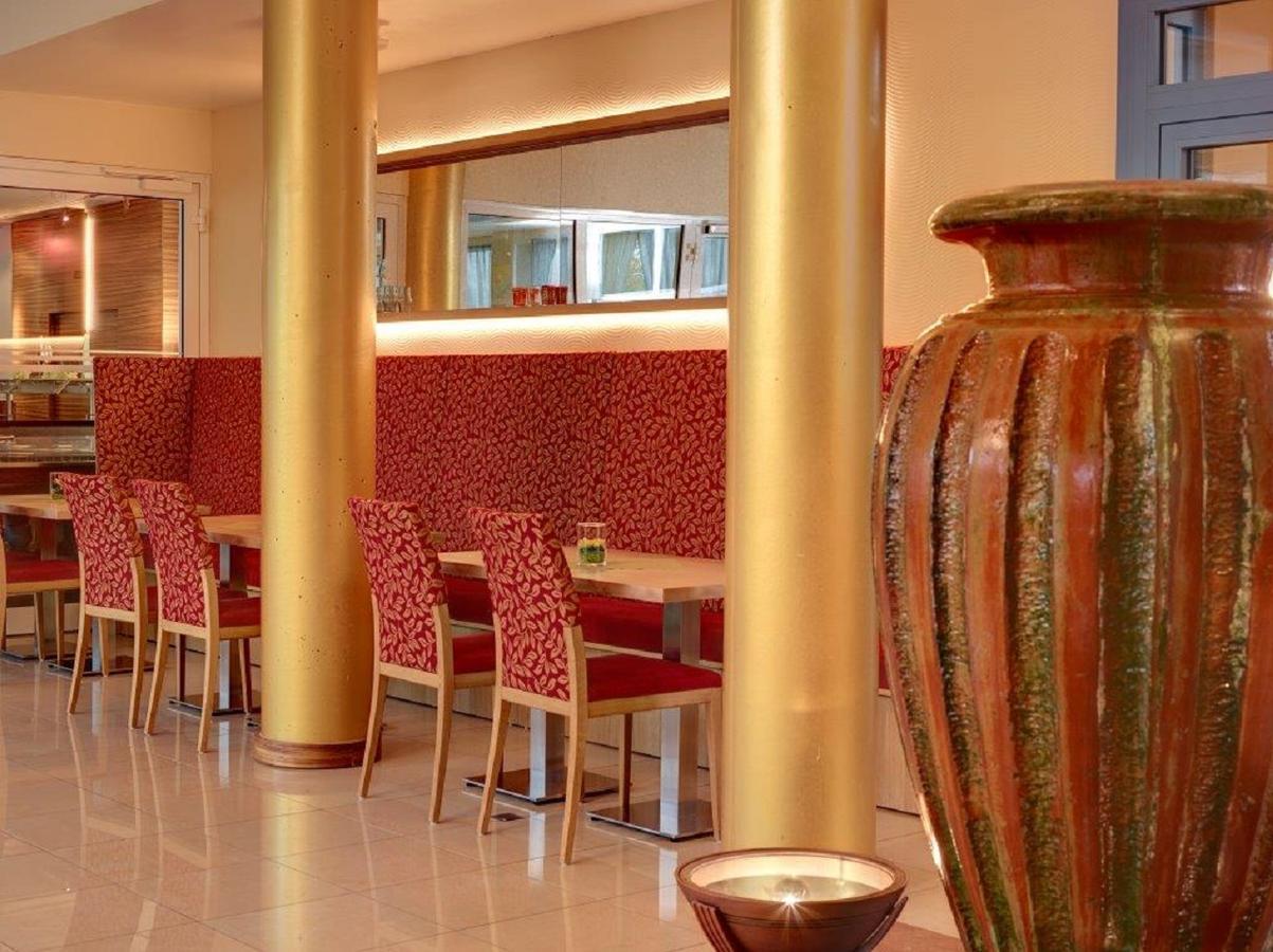 Kurhotel Pyramide Bad Windsheim Exterior photo