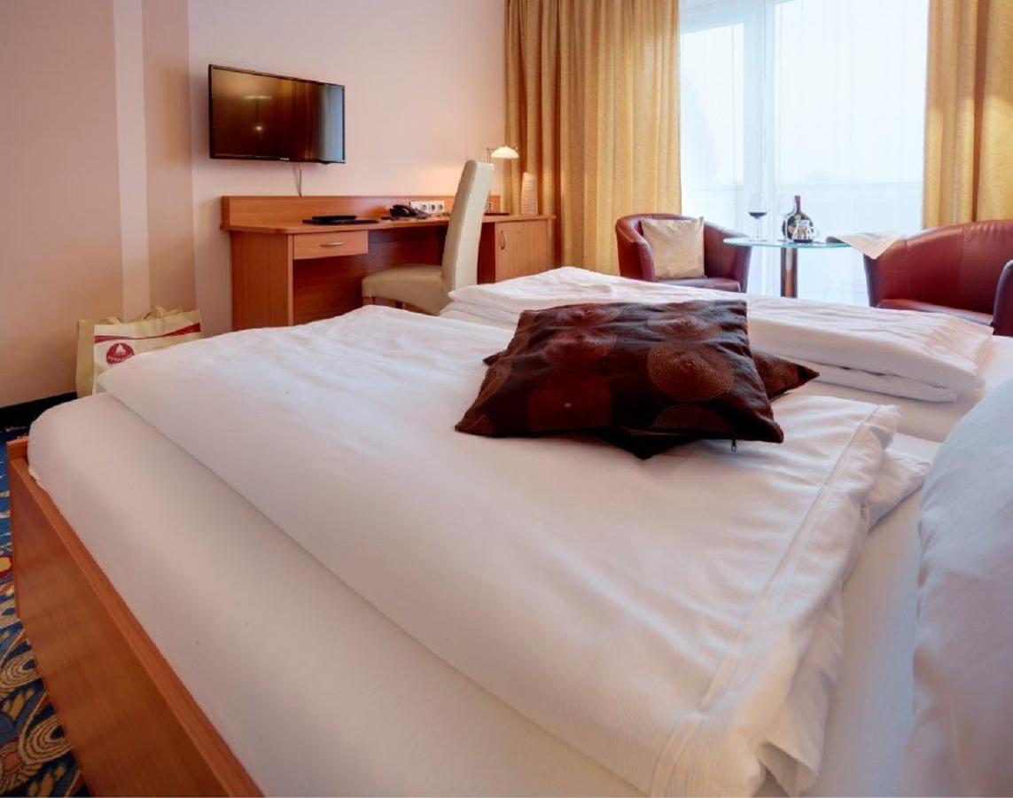Kurhotel Pyramide Bad Windsheim Exterior photo